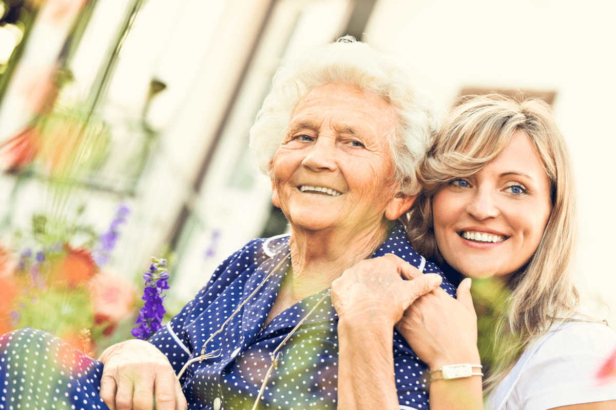 Fürsorgliche Begleitung im eigenen Zuhause: Seniorenbetreuung mit Konikpflege24